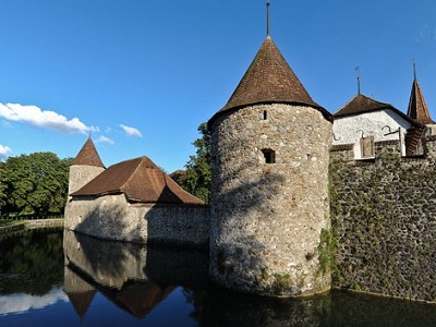 Средневековый замок Хальвиль