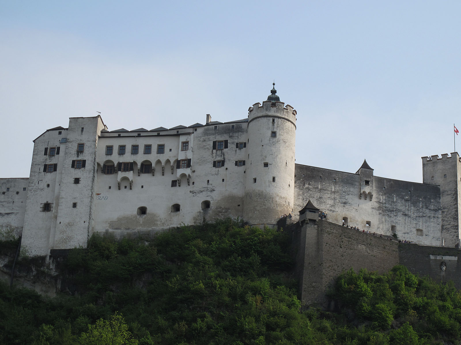 Замок Хоэнзальцбург башни