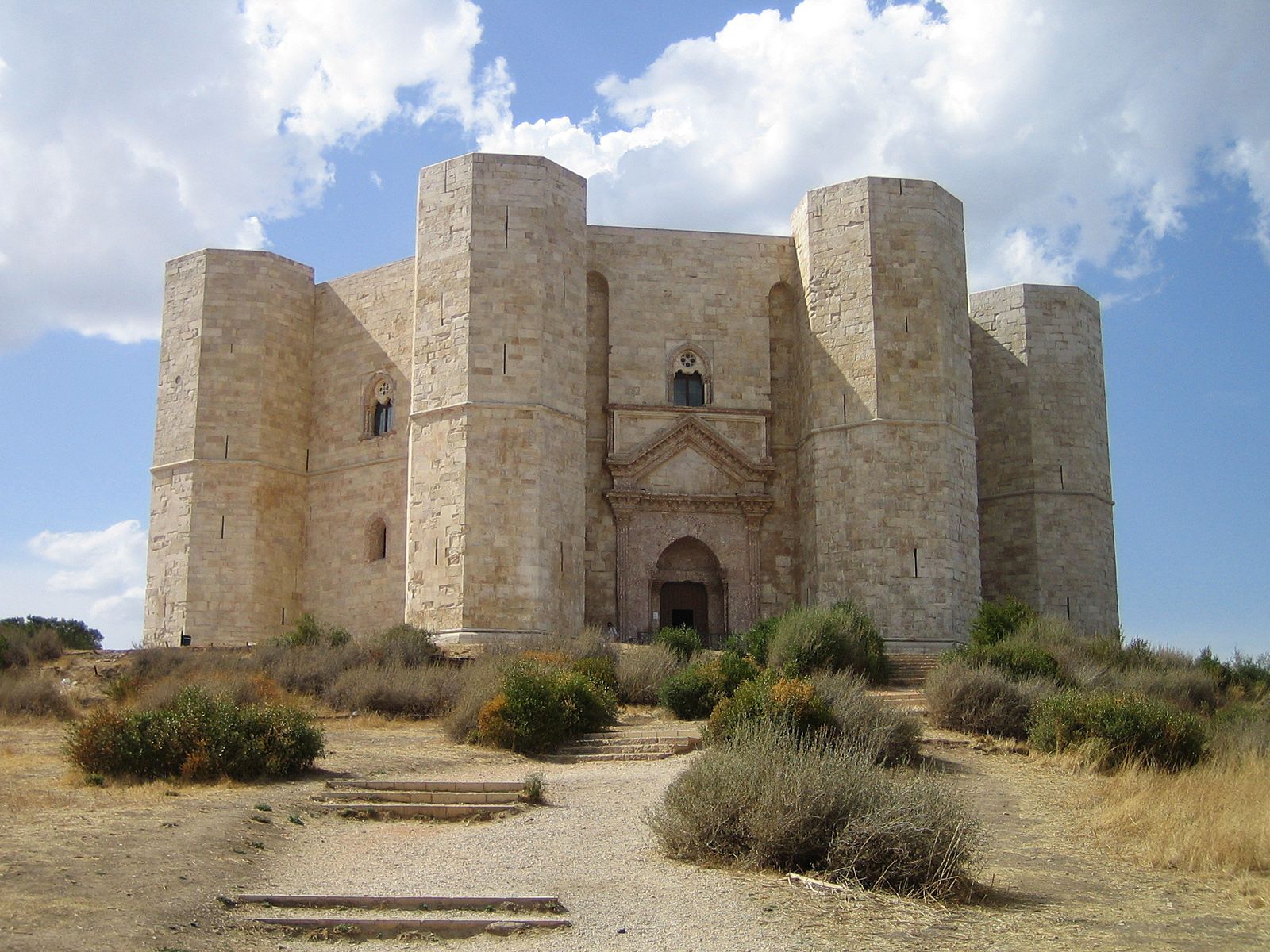 Замок дель Монте