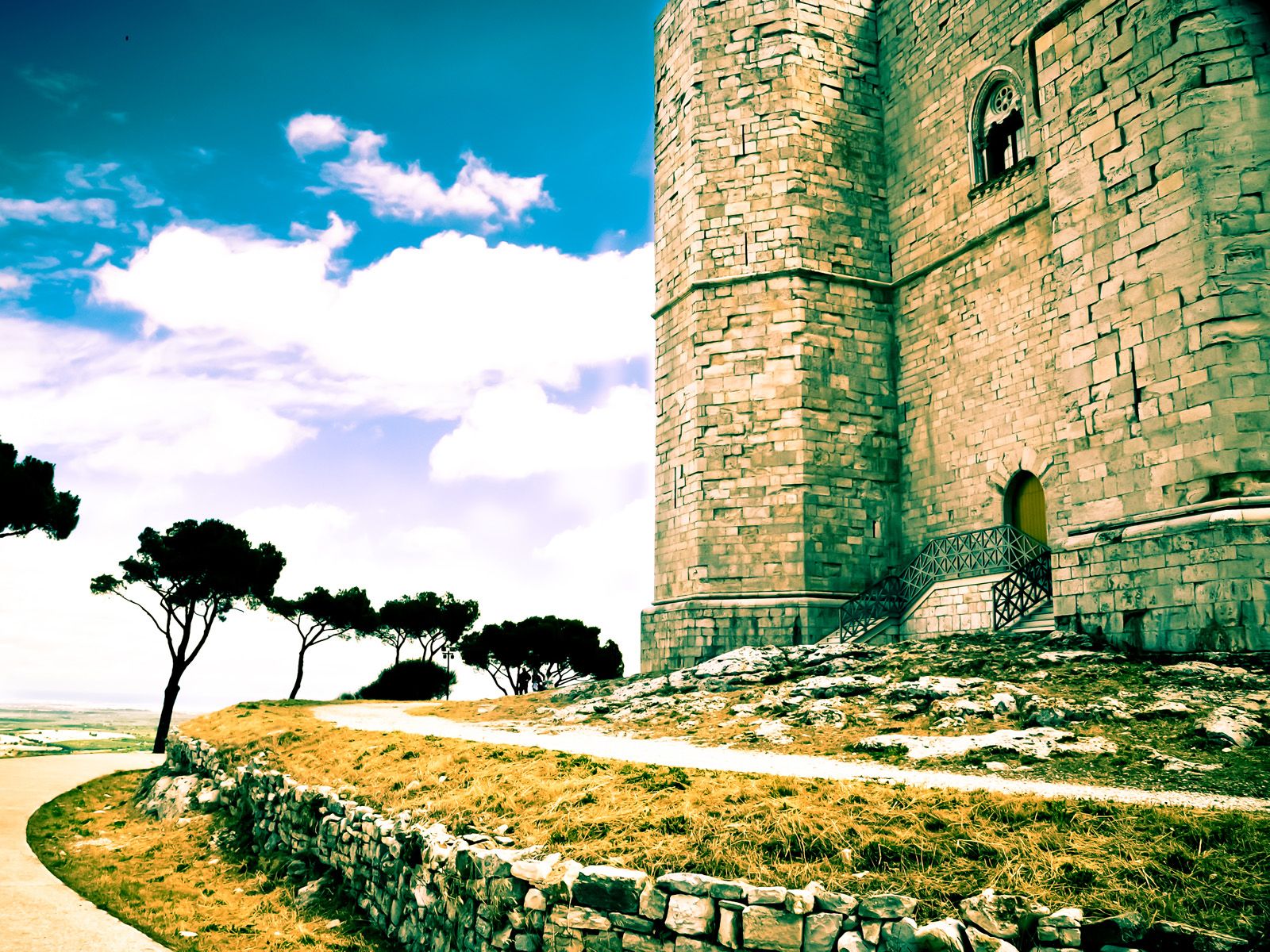 Пейзаж. Замок дель Монте