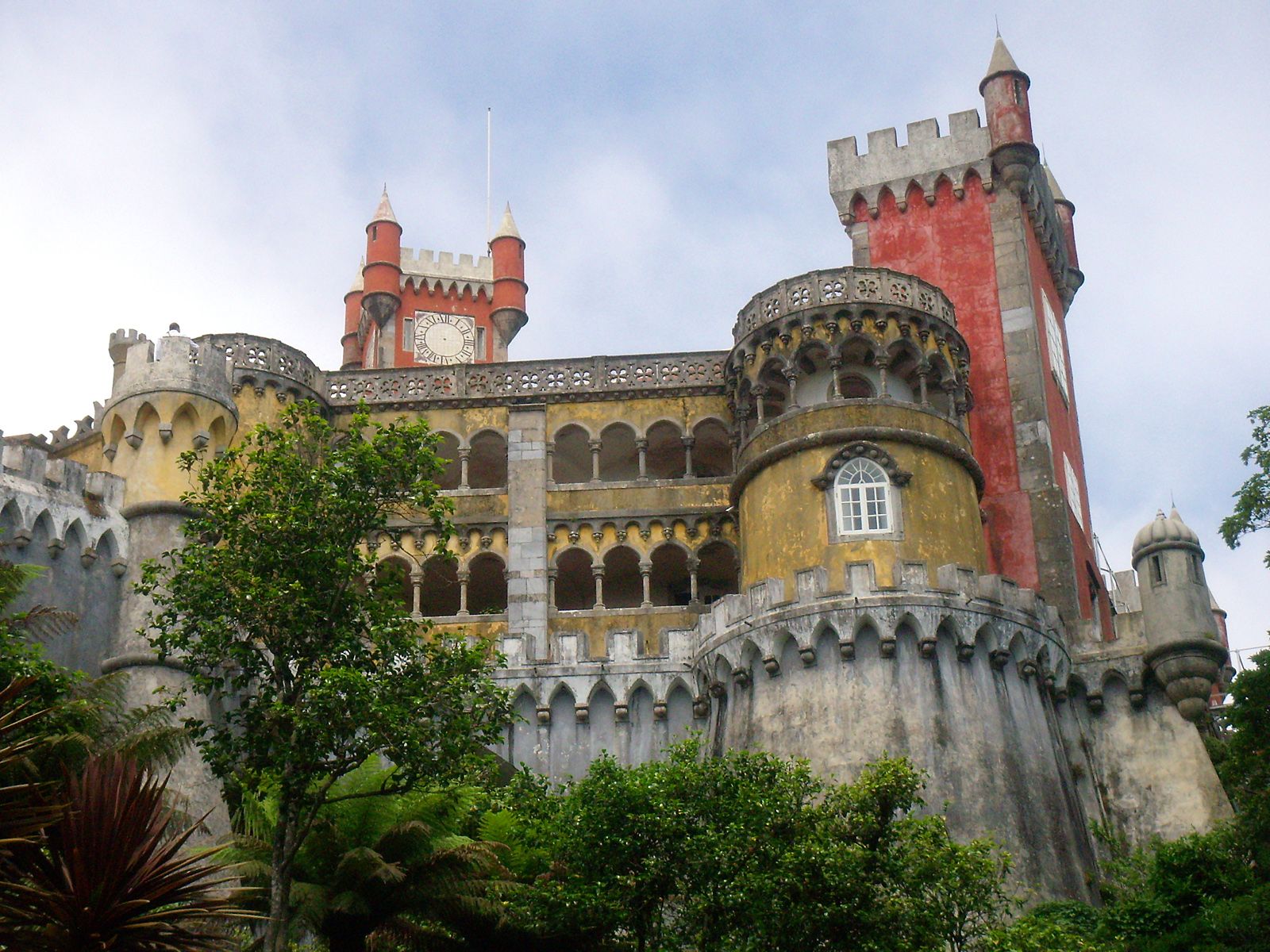 Башни. Замок Де-ла-Пена