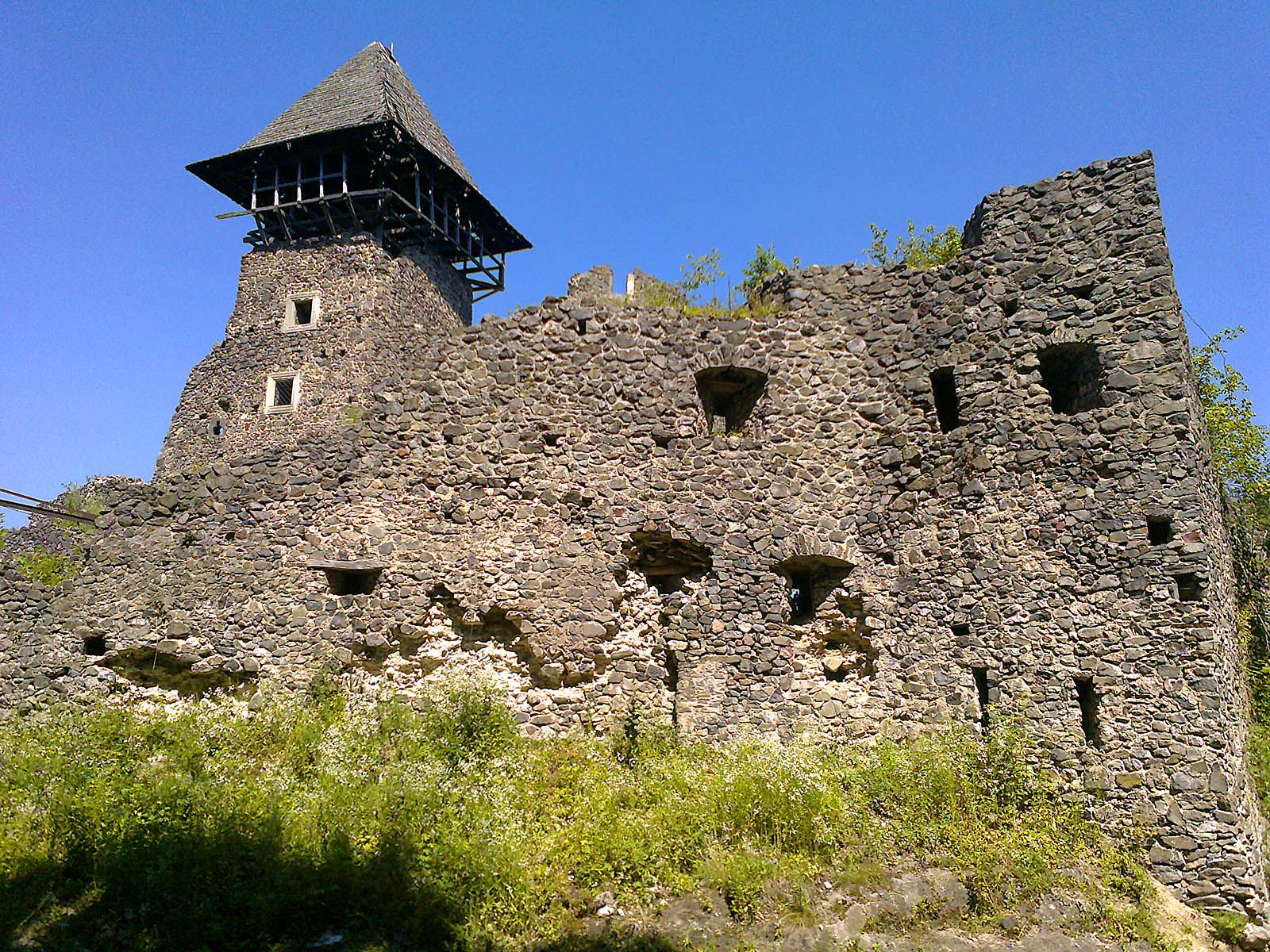 Стена Невицкого замка