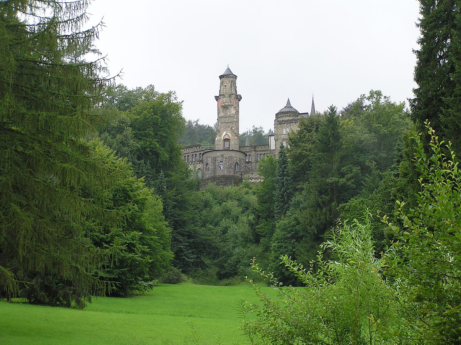 Сад. Замок Левенбург