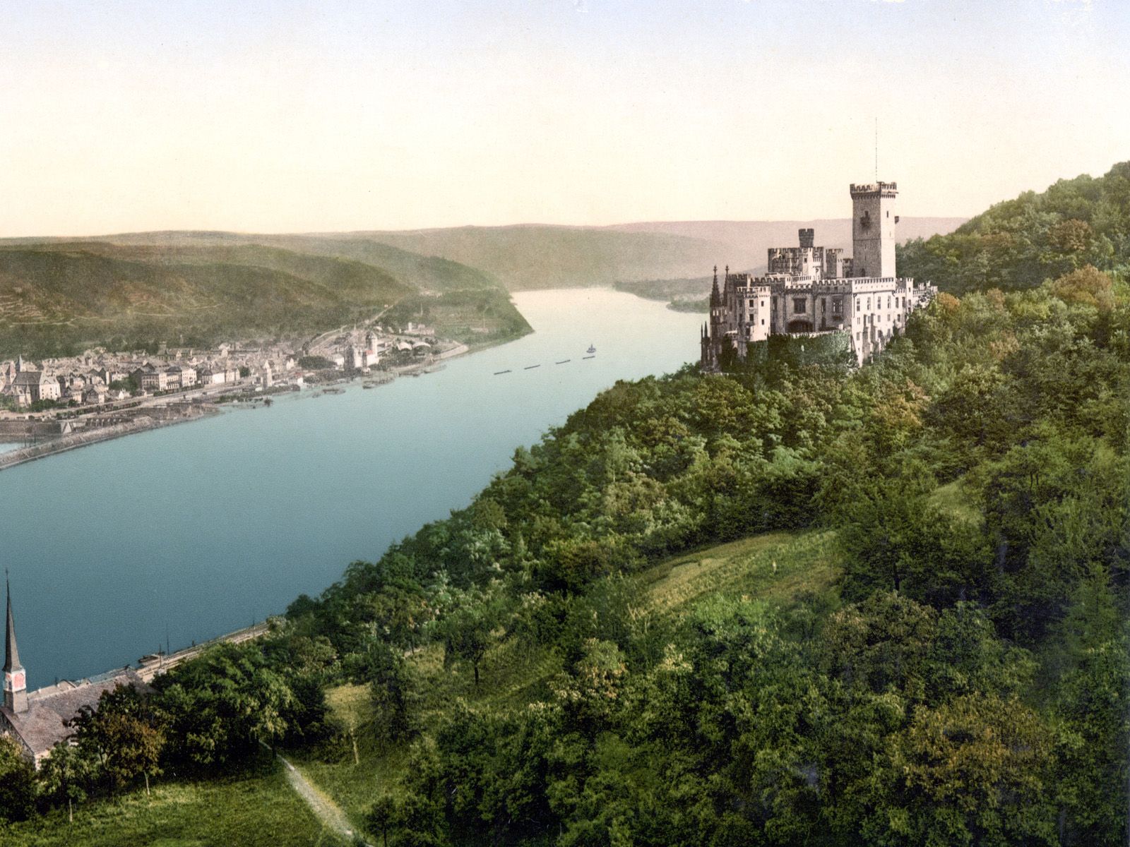 Замок Штольценфельс с севера в 1900 году