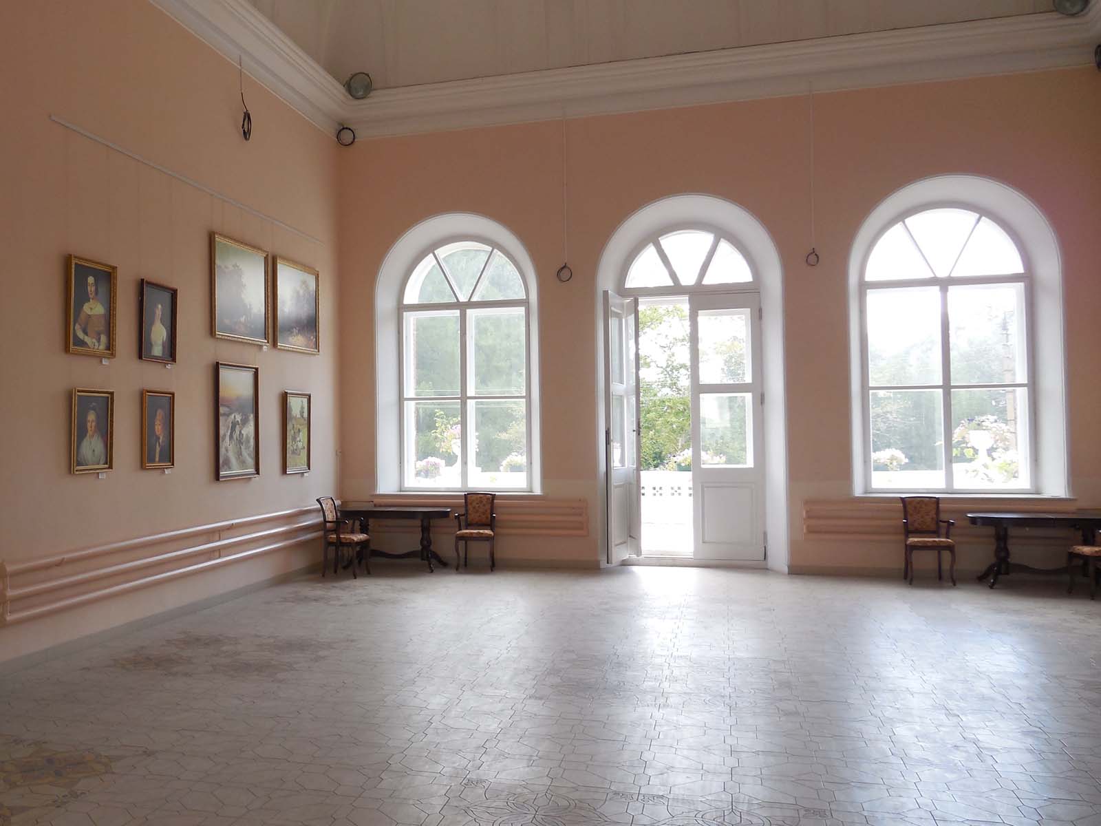 Романовский зал
