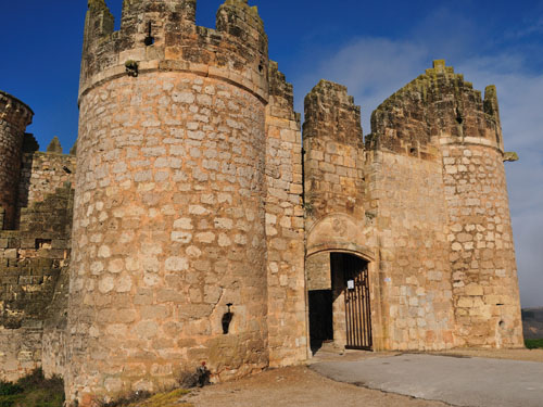 Ворота замка Бельмонте